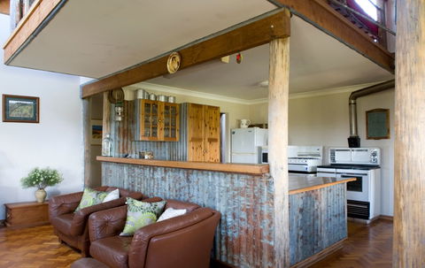 Yaraandoo Lakeside Retreat - Accommodation Tasmania 2