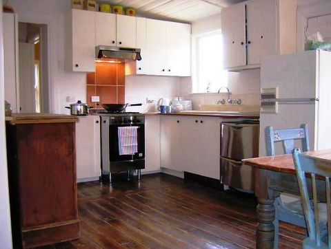 Cooma Cottage - Accommodation - Accommodation Tasmania 2