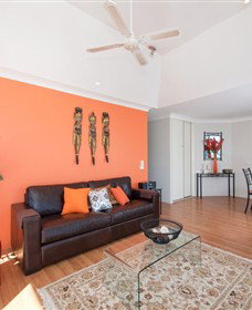 Magnus Street Treetops - Accommodation Tasmania 3