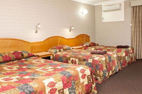 Hilltops Retreat Motor Inn - Accommodation Tasmania 2