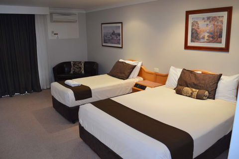 Hilltops Retreat Motor Inn - Accommodation Tasmania 7