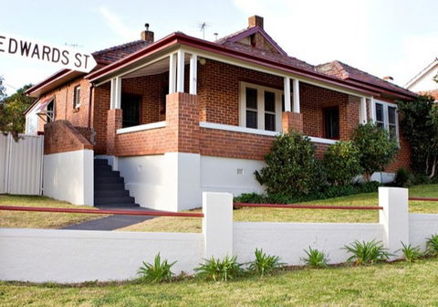 61 Edwards Street - Accommodation Tasmania 4