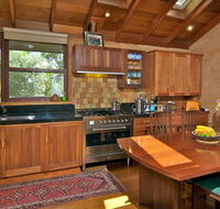 Bodhi Cottages - Mountaintop Villa - Accommodation Tasmania