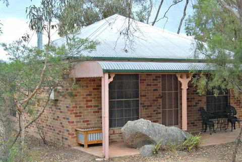 Honeysuckle Cottages And The Rocks Restaurant - Accommodation Tasmania 3