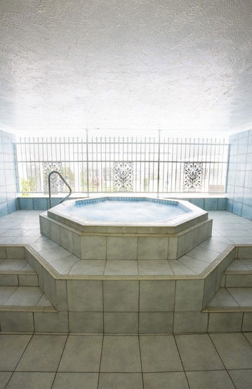 BreakFree Beachpoint Apartments - Accommodation Tasmania 2