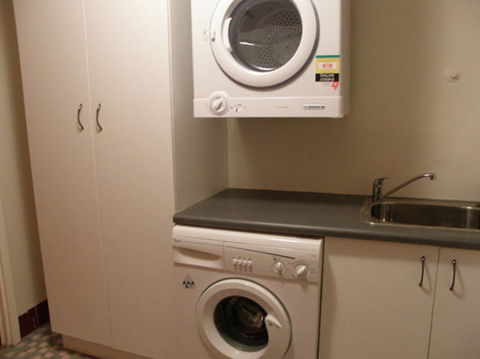 Adair Apartment - Accommodation Tasmania 6