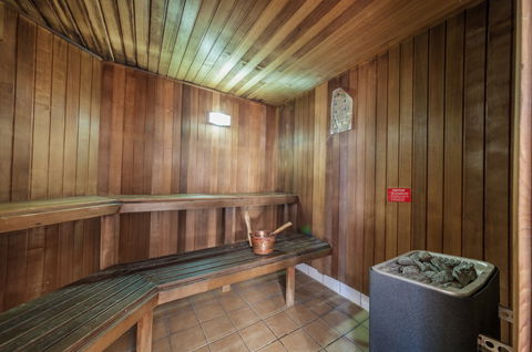 West End Central Apartments - Accommodation Tasmania 2