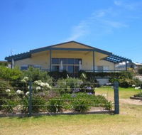 Emu Bay Lodge - Accommodation Tasmania