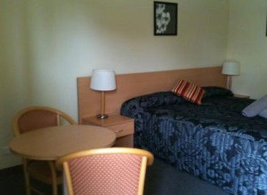 Golden Guitar Motor Inn - Accommodation Tasmania 2