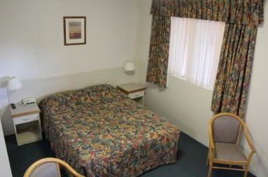 AZA Motel - Accommodation Tasmania 1
