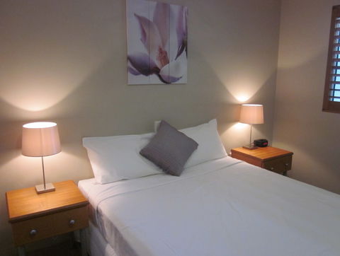 Cosmopolitan Motel And Serviced Apartments - Accommodation Tasmania 4