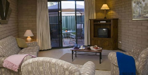 Hillsview Tourist Apartments - Accommodation Tasmania 2