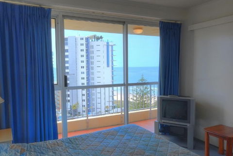 Surfers Beachside Holiday Apartments - Accommodation Tasmania 2