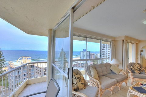 Surfers Beachside Holiday Apartments - Accommodation Tasmania 3