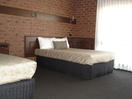 Albury Townhouse - Accommodation Tasmania 4