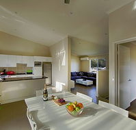 Middle Rock Holiday Resort - Accommodation Tasmania