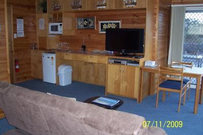 Bateau Bay Beachfront Luxury Accomodation - Accommodation Tasmania 2