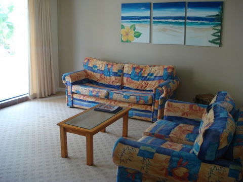 Horizons Burleigh Heads Holiday Apartments - Accommodation Tasmania 3