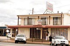 Town House Motor Inn - Accommodation Tasmania 0