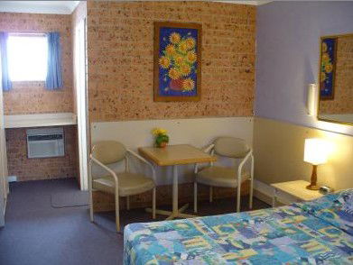Huskisson Beach Motel - Accommodation Tasmania 2
