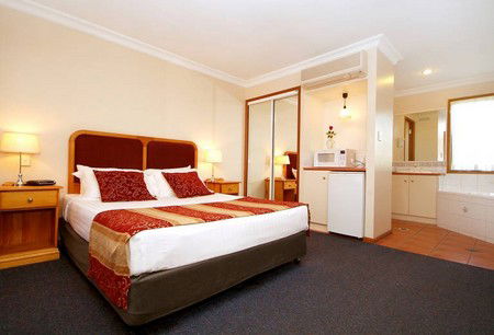 Asters On James Motor Inn - Accommodation Tasmania 1