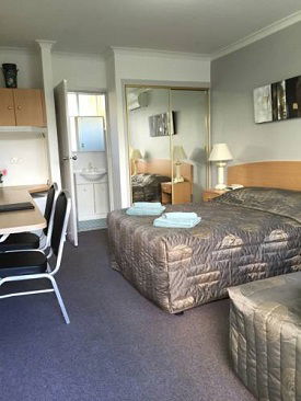 White Manor Motel - Accommodation Tasmania 4