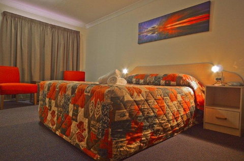 Silo Motor Inn - Accommodation Tasmania 1