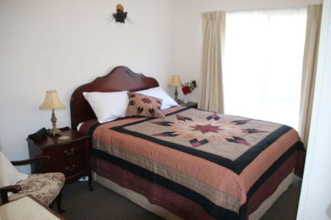 Donkey Tales Farm Cottages - Accommodation Tasmania 3
