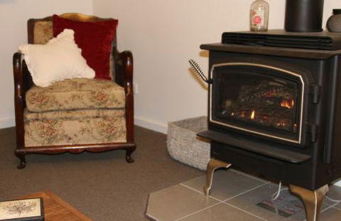 Donkey Tales Farm Cottages - Accommodation Tasmania 4