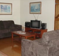 Hooters Hut And Possums Hollow - Accommodation Tasmania