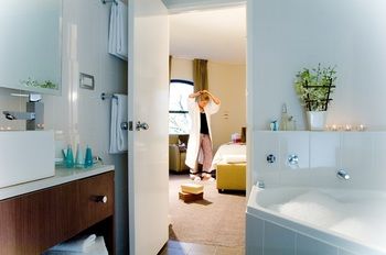 Amora Riverwalk Melbourne - Accommodation Tasmania 3
