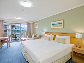 Oaks Waterfront Resort - The Entrance - Accommodation Tasmania 13