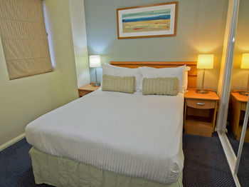 Oaks Waterfront Resort - The Entrance - Accommodation Tasmania 26