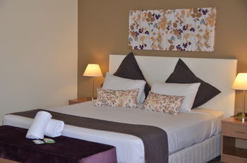 Country Comfort Hunts Liverpool - Accommodation Tasmania 1