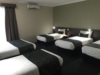 Country Comfort Hunts Liverpool - Accommodation Tasmania 13