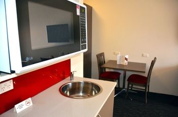 Country Comfort Hunts Liverpool - Accommodation Tasmania 21