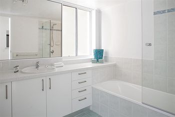 Macquarie Lodge Apartments - Accommodation Tasmania 37