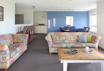 Macquarie Lodge Apartments - Accommodation Tasmania 46