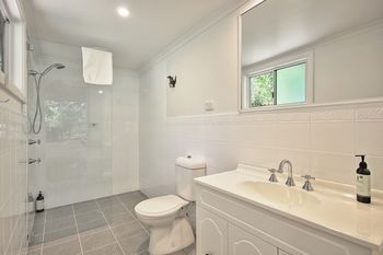 Dolphin Sands - Accommodation Tasmania 6