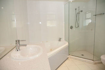 The Emerald Resort Noosa - Accommodation Tasmania 3