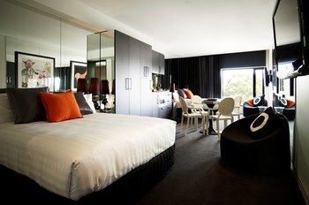Art Series - The Cullen - Accommodation Tasmania 4