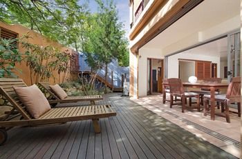 L'Auberge Noosa - Accommodation Tasmania 24