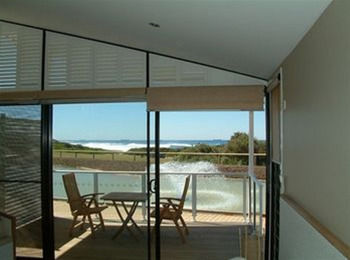 Caves Beachside Hotel - Accommodation Tasmania 1