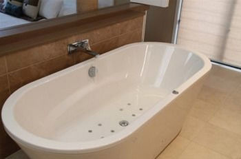 Caves Beachside Hotel - Accommodation Tasmania 8