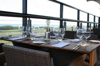 Caves Beachside Hotel - Accommodation Tasmania 13