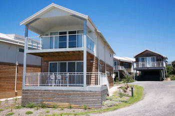Caves Beachside Hotel - Accommodation Tasmania 24