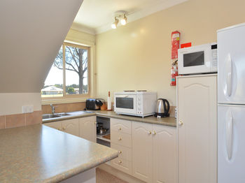 Madigan Wine Country Cottages - Accommodation Tasmania 76