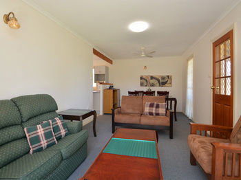 Madigan Wine Country Cottages - Accommodation Tasmania 84