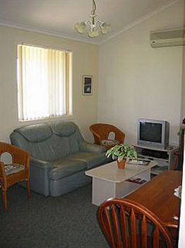 Madigan Wine Country Cottages - Accommodation Tasmania 13