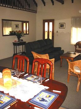 Madigan Wine Country Cottages - Accommodation Tasmania 15
